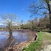la passeggiata lungo il lago