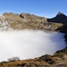 Hoch übers Öfital, Sack und weit hinein bis zur Alp auf Seewli reicht der Nebel;<br />im Hintergrund links Rot Grat und rechts das Schwarz Stöckli