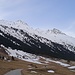 Start oberhalb von Galtür in ca.1630m Höhe. In weniger als 1km Entfernung kann man mit Skier losgehen (rechts auf dem Foto).