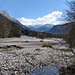 Wilde Isar, mit Blick zur Seefelder Spitze.