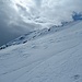 Blick aus dem Gipfelhang zum Kreuz rüber