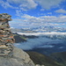 Gipfel Piz Tomül: Blick nach Nordwesten. Oberalpstock, Tödi in den Wolken, Bifertenstock.