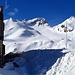 Rotondohütte mit Blick auf den kleinen Gletscher am Witenwaserenstock - auch eine beliebte Skitour