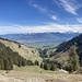 Dreiseenblick über die Alp Langenegg hinweg