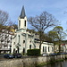Unterwegs in Karlovy Vary - Blick über den Fluss zur Peter-und-Paul-Kirche (Kostel svatého Petra a Pavla).