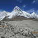 Der Kala Patthar zu Füßen des mächtigen Pumori