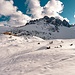 Hanauer Hütte & Große Schlenkerspitze im Hintergrund