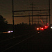 10. Mai, 00:30 Uhr. Blick von der Uttigenbrücke den SBB-Geleisen entlang nordwärts. Rechts davon verläuft die Autobahn.