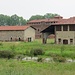 Il castello di Proh fra le cascine.