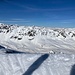 Blick vom Gipfel der Winterluecke zur Passstrasse