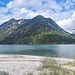 Blick zum Hochjoch, rechts hinten spitzt der Säuling durch