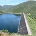 Il Lago artificiale di Leni; come si po’ ben vedere, il bacino ha ancora ampie possibilità di riempimento, ma le piogge sono abbastanza scarse e quindi il problema idrico in Sardegna permane.