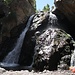 Wasserfall zwischen Imlil und Aroumd - beliebtes Ausflugsziel. Was die meisten nicht wissen, ist, dass hier auch die Toilettenspülung der Toubkal-Hütten runterkommt ;-)
