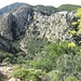 Lasciata la «valle incantata» dove scorre il Rio Oridda, siamo risaliti al bivio dove ci saluteremo: i nostri amici sardi scenderanno nuovamente verso il Rio Leni per andare a vedere la cascata di Muru Mannu, mentre noi proseguiremo lungo il Cammino.