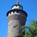Der Turm ist eines der Wahrzeichen Nürnbergs.
