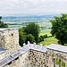 ... und Blick über die Brüstung ins Land Richtung Wauwilermoos