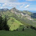 ... bevor es zu der Alm da unten geht.