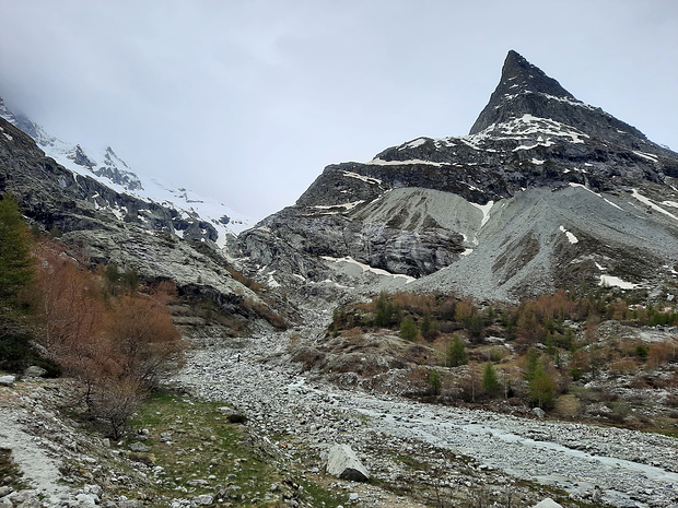Vallon du glacier de Ferpècle et Mont Miné.