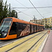 Unterwegs in Athen - Tram TA20045 (Alstom Citadis) fährt hier als Linie 6 am Olympieion vorbei.