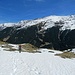 Feierabend für die Schneeschuhe, wir sind am Sommerweg.