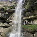 Wanderweg unterhalb des Wasserfalls