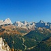 Fernblick. Links die Marmolada.