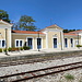 Archea Olymbia (Αρχαία Ολυμπία) - Blick auf das Empfangsgebäude des Bahnhofs Olympia. Hier endet die gut 20 km lange Stichstrecke Alfios - Olympia (1.000 mm).