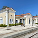 Archea Olymbia (Αρχαία Ολυμπία) - Blick auf das schöne Empfangsgebäude des Bahnhofs Olympia. Architekt war - wie für zahlreiche öffentliche Bauten, Kirchen und Wohnhäuser in Griechenland - der bei Dresden geborene Ernst Ziller.