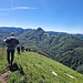wir nahmen diese Spur auf, die in keiner Karte verzeichnet war und direkt zum Gehöft bei P. 1115 hinabführt