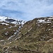 Kurz vor der Alp d'Err (d.h. etwa beim P.2116) liess ich mein Bike stehen, und stieg hier hoch Richtung Carungas. Das ging gut ohne besonders viel Schneekontakt.