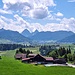 Blick zu den Mythen, davor Einsiedeln 