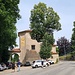 <b>Dal nucleo di Rovio continuo sulla Via alla Madonna e più avanti sulla Via Arogno nella pace della campagna. È un tratto poco più che pianeggiante e molto rilassante. </b>