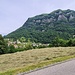 <b>Raggiunto l’Oratorio di San Michele svolto a destra sulla Stráda da Ruvèrs.</b>