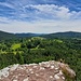 Die Aussicht von dieser 39 Meter hoch aufragenden Kanzel ist nämlich umwerfend. Es ist eine der schönsten im Pfälzerwald.