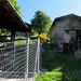 Lasciamo il sentiero bollato che porta in Val Darengo ed alla Capanna Como, per salire tra le viuzze di Baggio 
