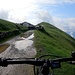 <b>Passo dapprima dall’Alpe di Ossuccio (1306 m), quindi dall’Alpe di Lenno (1495 m) ed infine arrivo al Rifugio Venini (1576 m).</b>