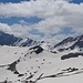 Piz Platta (in der Wolke) und Usser Wissberg.