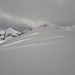 Der Himmel zieht im Süden zu, zudem weht ein unangenehmer Wind.