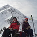 Hans und Katherina freuen sich über den Gipfel (?!?). Im Hintergrund der Galtenberg, 2.424 m.