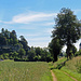 Rückblick zum Parkplatz Untere Au und einer ersten Aussichtskanzel.