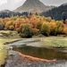 Der Pic d'Ayous (2288m) hoch ueber den bunten Herbstwaeldern der Pyrenaeen.