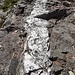 Interessante Quarz-Ablagerungen im Sandstein