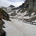 In knapp über 2500m Höhe kann ich mit Skier losgehen.