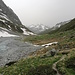 Beim Rauslaufen durchs Vernelatal herscht eine Saharasand-staubige Stimmung.