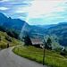 Jacky im Aufstieg..., im Hintergrund der Wildhauser Schafberg und Wildhaus...
