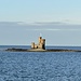 Tower of Refuge auf St Mary's Isle in der Douglas Bay. Ursprünglich erbaut, um denjenigen Schiffsbrüchigen einen Unterschlupf zu bieten, welche auf diesem Felsen auf Grund gelaufen sind.