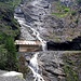 Entrée dans le Nanztal. Douche incluse.