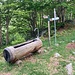 Trockender Brunnen vor der Alpe Cima