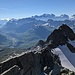 Bernina und Julier Pass; unten rechts die Schneefelder der Aufstiegsflanke