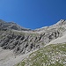 Nach der unteren Felsstufe, im Gras angekommen.